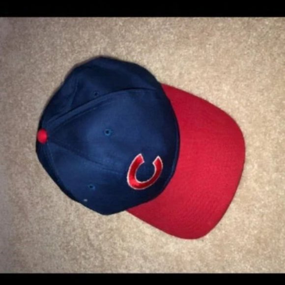 Cubs Official MLB Adjustable Hat Snap Back + Free jean shorts - Picture 1 of 4